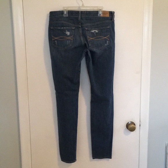 Abercrombie & Fitch Boyfriend Distressed Jeans - Picture 6 of 8